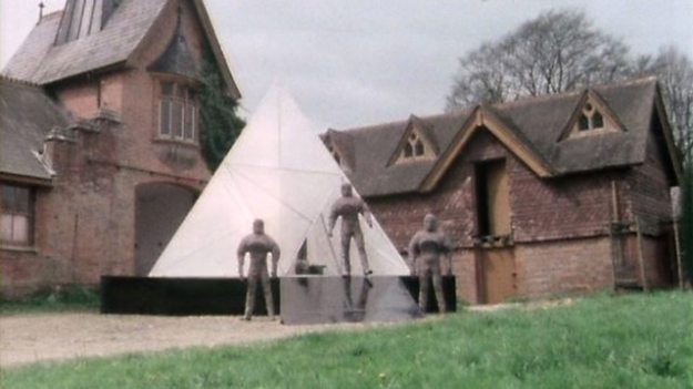 pyramids-of-mars-part-3